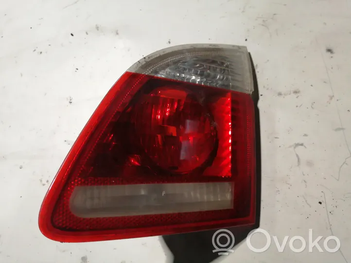 BMW 5 E60 E61 Lampy tylnej klapy bagażnika 7165830