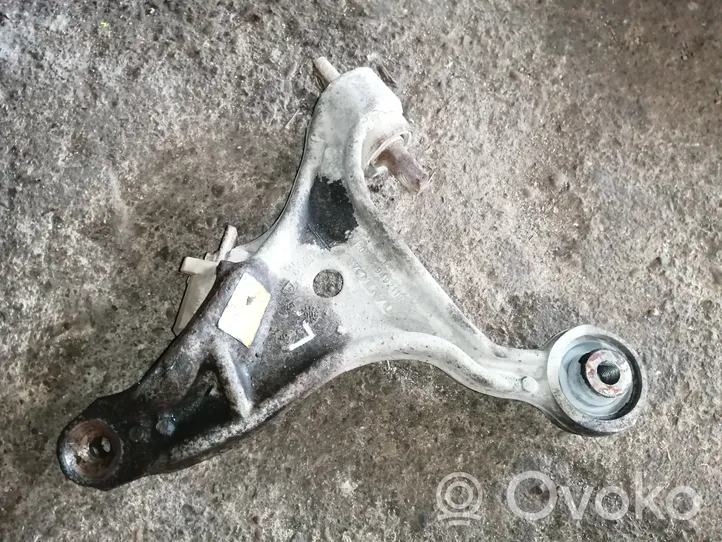 Volvo V70 Braccio di controllo sospensione anteriore inferiore/braccio oscillante 9492119