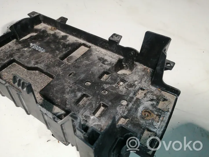 Buick Encore I Boîte de batterie 42334926