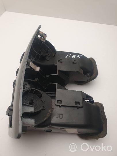 BMW 7 E65 E66 Aizmugurējā gaisa - ventilācijas reste 7002395