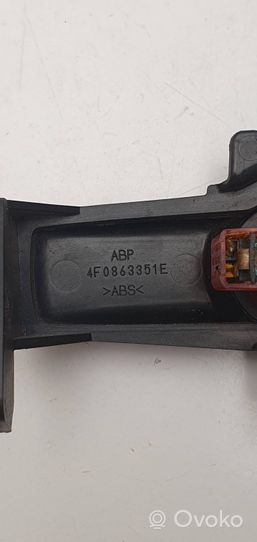 Audi A6 S6 C6 4F Cigarešu aizdedzināmais aizmugurē 4F0863351E