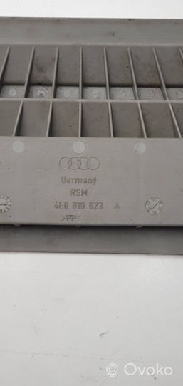 Audi A8 S8 D3 4E Évent de pression de quart de panneau 4E0819623