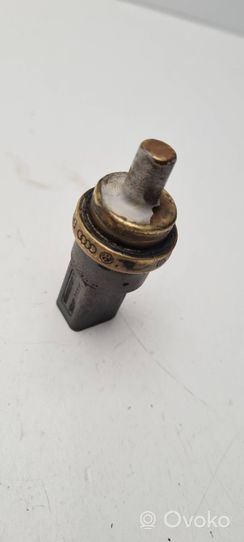 Audi A6 S6 C6 4F Sonde de température de liquide de refroidissement 06A919501