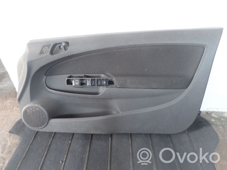 Opel Corsa D Apmušimas priekinių durų (obšifke) 