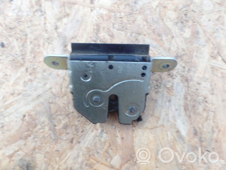 Opel Corsa D Loading door lock 