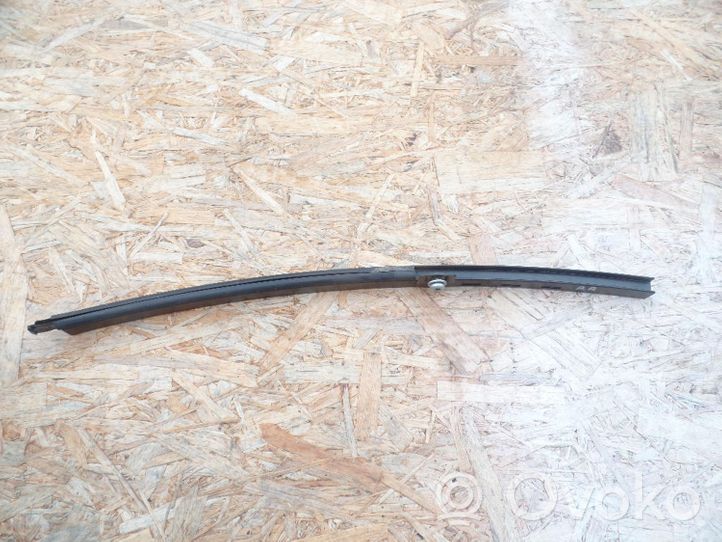 Opel Corsa D Rear door windshield rail 