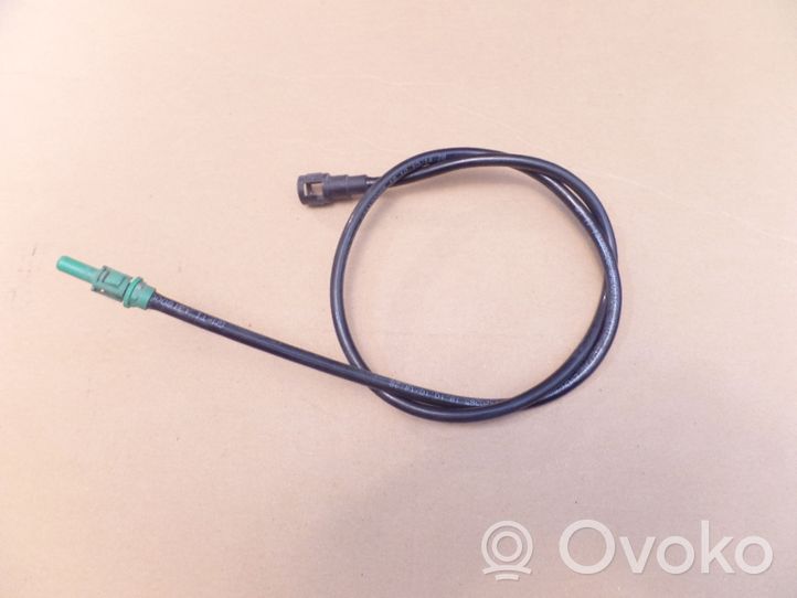 Opel Corsa D Tuyau d'alimentation conduite de carburant 