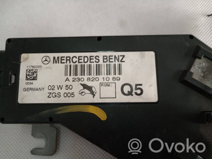 Mercedes-Benz SLR McLaren C199 Aerial antenna amplifier A2308201089