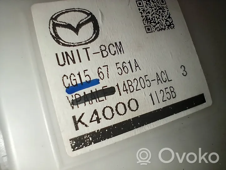 Mazda 5 Korin keskiosan ohjainlaite CG1567561A