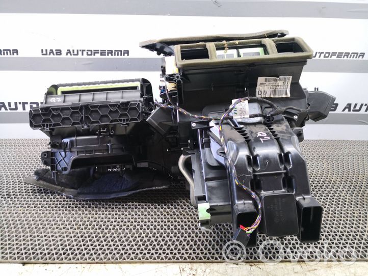 Audi Q2 - Sisälämmityksen ilmastoinnin korin kokoonpano 5Q2816002