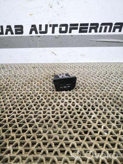 Hyundai i30 USB jungtis 96120A5000