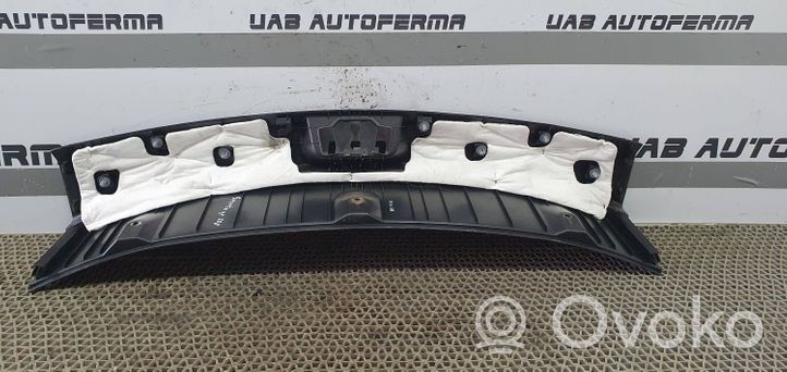 KIA Sportage Отделка порога багажника 857703U020