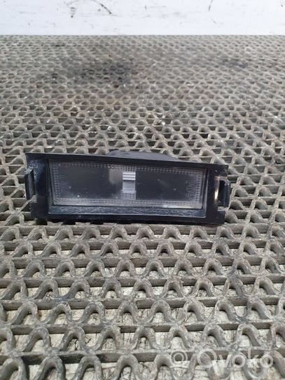 KIA Ceed Lampa oświetlenia tylnej tablicy rejestracyjnej 925021M300