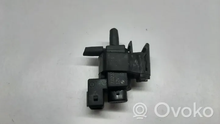 BMW 7 F01 F02 F03 F04 Valve de freinage 70231800