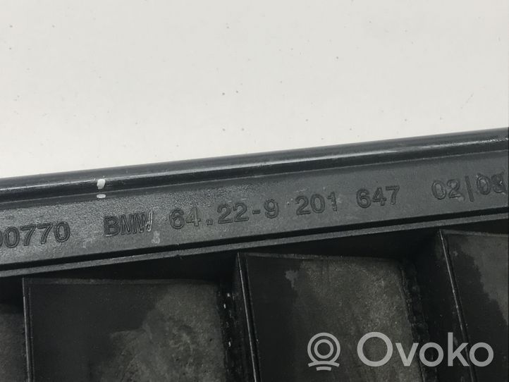 BMW 2 F22 F23 Ventiliacinės grotelės 9201647