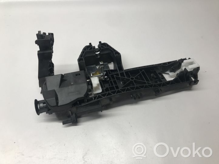 Mercedes-Benz C W204 Galinė atidarymo rankenėlė vidinė A2047602234