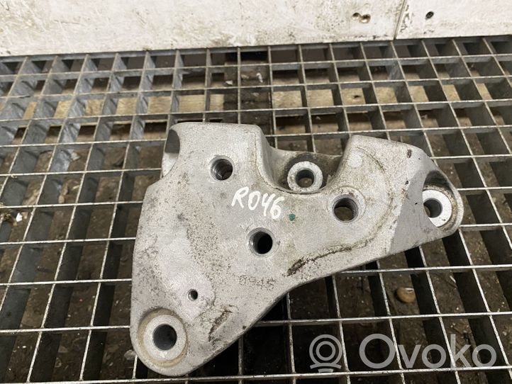 Jeep Cherokee Supporto di montaggio scatola del cambio 68141735AC