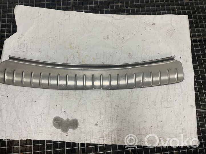 Porsche Cayenne (9PA) Rivestimento laterale della consolle centrale posteriore 7L5807787