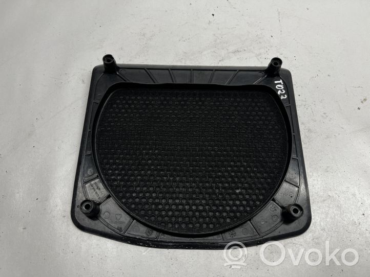 BMW 2 F22 F23 Cache enceinte centrale 9223670