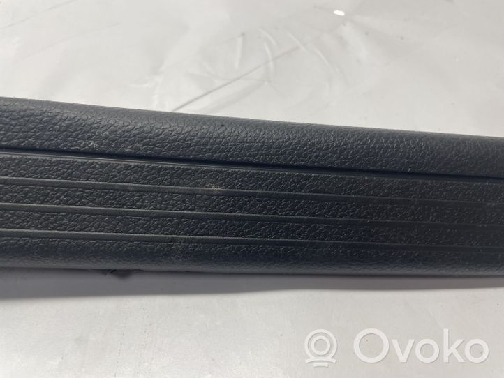 Mercedes-Benz C W204 Rivestimento del sottoporta delle minigonne laterali A2046860236