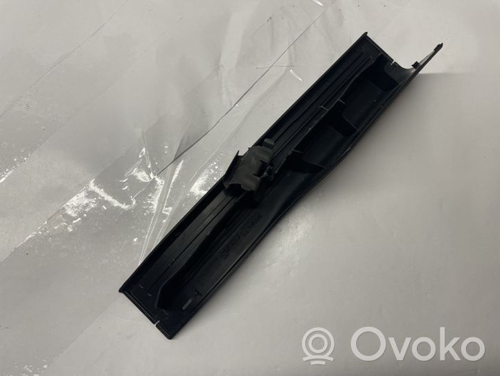 Mercedes-Benz C W204 Rivestimento del sottoporta delle minigonne laterali A2046860236