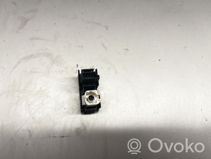 BMW 1 F20 F21 Moduł / Sterownik USB 922924603