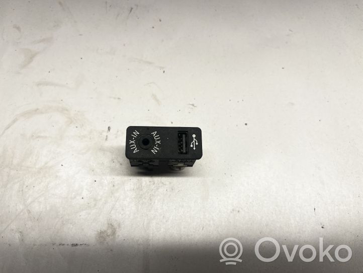 BMW 1 F20 F21 Moduł / Sterownik USB 922924603