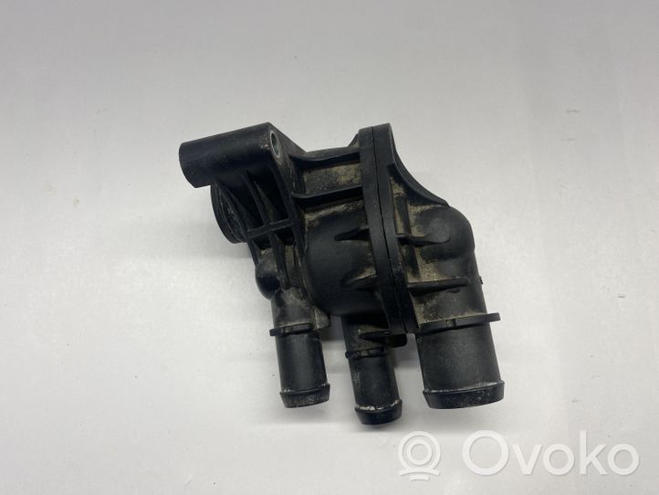 Ford Fusion II Boîtier de thermostat DS7G9K478DA