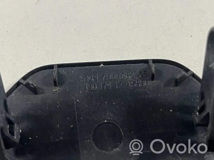 BMW 5 F10 F11 Zaślepka spryskiwacza lampy przedniej 7906282