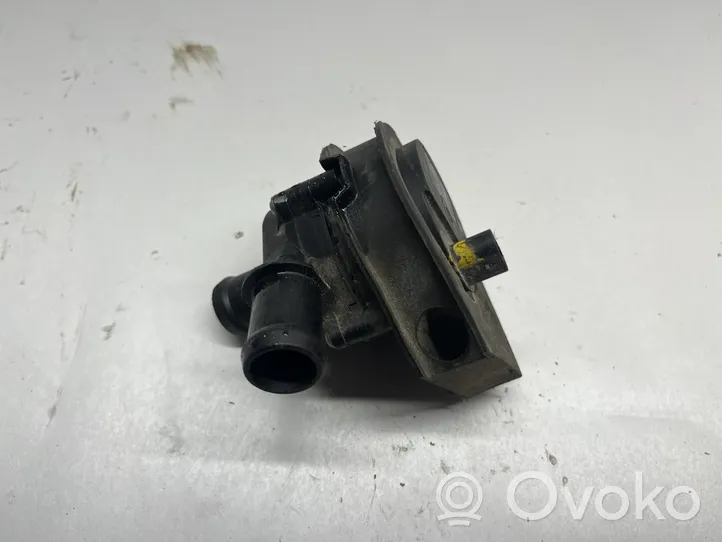 Volkswagen Jetta VII Pompe à eau de liquide de refroidissement 5Q0965561