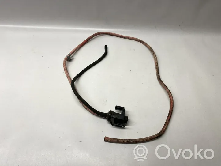 BMW 3 F30 F35 F31 Electrovanne soupape de dépression 8570591