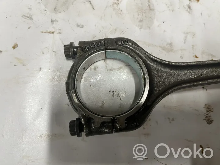 Volkswagen Jetta VII Piston 04ER