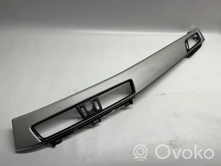 BMW X1 F48 F49 Rivestimento del vano portaoggetti del cruscotto 9332485