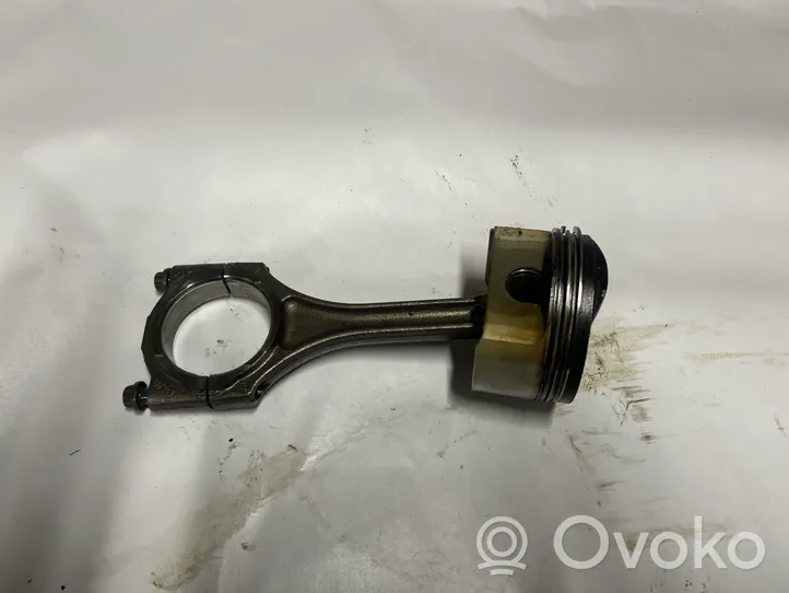 Audi A8 S8 D4 4H Piston 079B