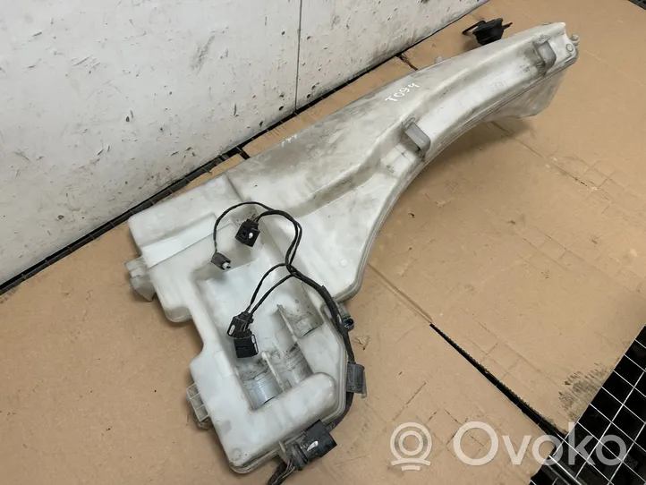 BMW X5 E70 Zbiornik płynu spryskiwaczy lamp 7161476