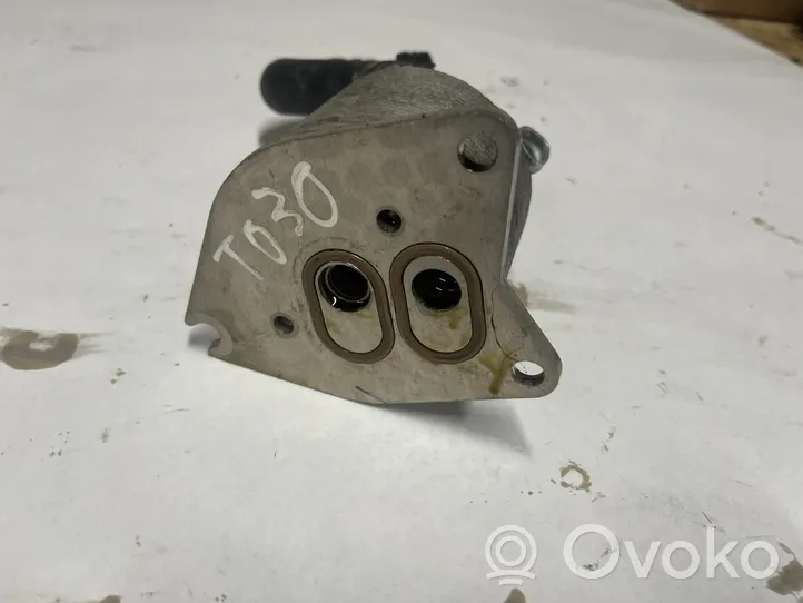 Volkswagen Jetta VII Radiateur d'huile moteur 095409061B