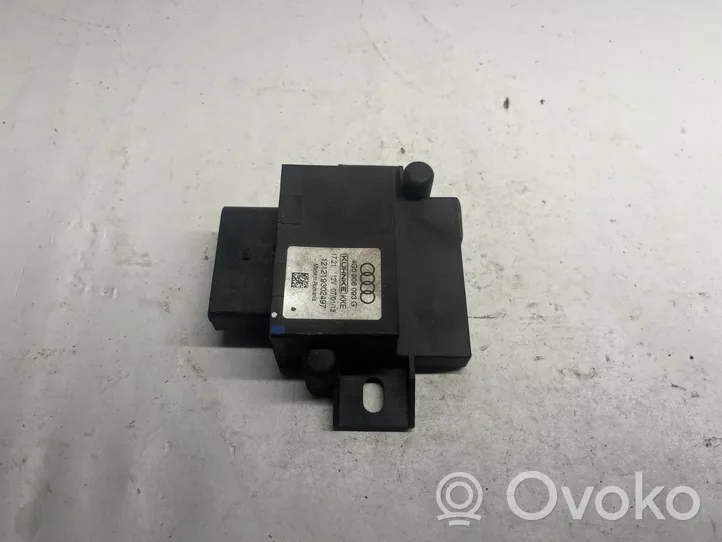 Audi A3 S3 8V Polttoaineen ruiskutuspumpun ohjainlaite/moduuli 4G0906093G