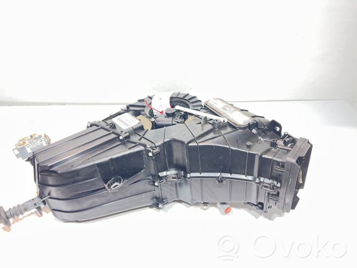 Audi Q7 4L Salono oro mazgo komplektas 4L0820004C