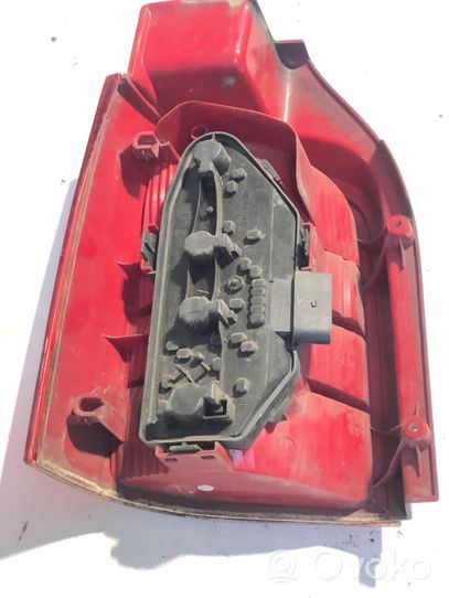 Volkswagen Transporter - Caravelle T5 Lampa tylna 7H5945096H