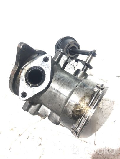 Volkswagen Touareg I Valvola EGR 070128073