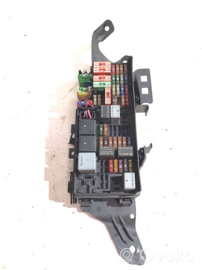 Mercedes-Benz GL X164 Module de fusibles A1645402372