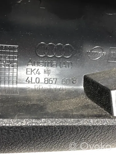 Audi Q7 4L Rivestimento laterale del portellone posteriore/bagagliaio 4L0867608