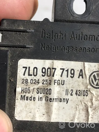 Volkswagen Touareg I Boîtier module alarme 7L0907719A