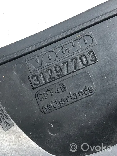 Volvo XC60 Panel wykończeniowy błotnika 31297703