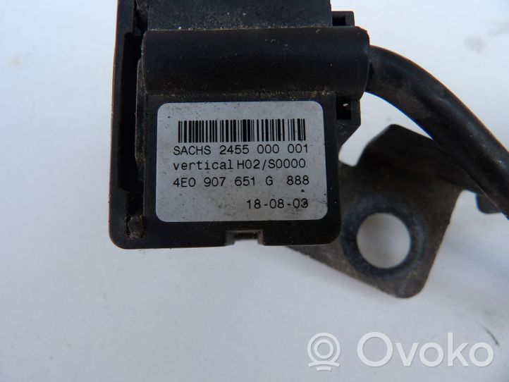 Audi A8 S8 D3 4E Czujnik poziomu zawieszenia pneumatycznego osi przedniej 4E0907651G