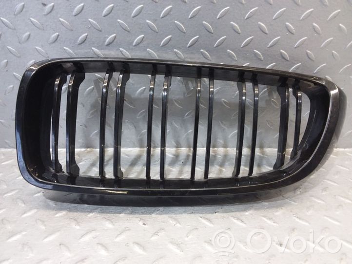 BMW 4 F36 Gran coupe Grille calandre supérieure de pare-chocs avant 