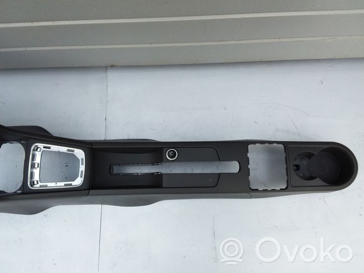 Skoda Rapid (NH) Autres éléments de console centrale 5JB863241F