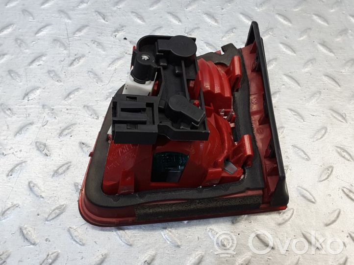 Citroen C5 Aizmugurējais lukturis pārsegā 9687583080