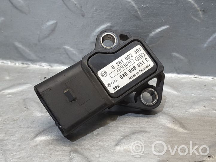Volkswagen Touareg I Air pressure sensor 038906051C