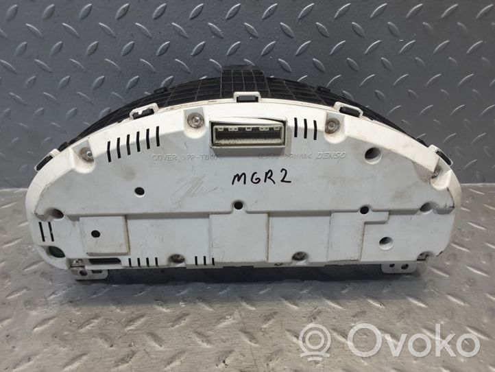 Mitsubishi Grandis Speedometer (instrument cluster) 8100A197